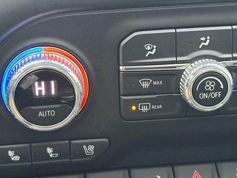 Used 2021 GMC Sierra 1500 Denali w/ Denali Ultimate Package image 28