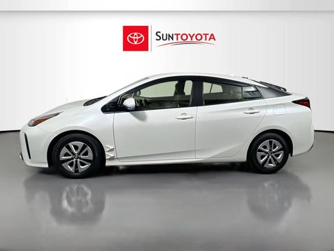 Used 2019 Toyota Prius LE image 7
