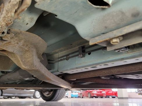 Used 2002 Ford Thunderbird RWD image 9