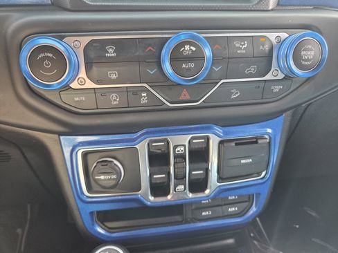 Used 2020 Jeep Wrangler Unlimited Sport S w/ Sun And Sound Package AWD/4WD image 25