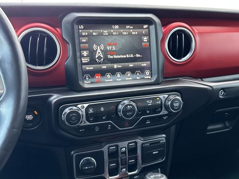 Used 2022 Jeep Wrangler Unlimited Rubicon w/ LED Lighting Group image 26