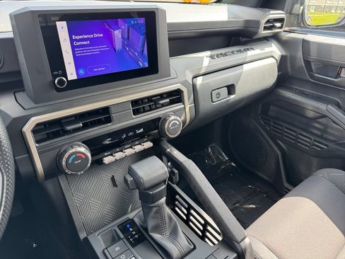 Certified 2025 Toyota Tacoma SR AWD/4WD image 29