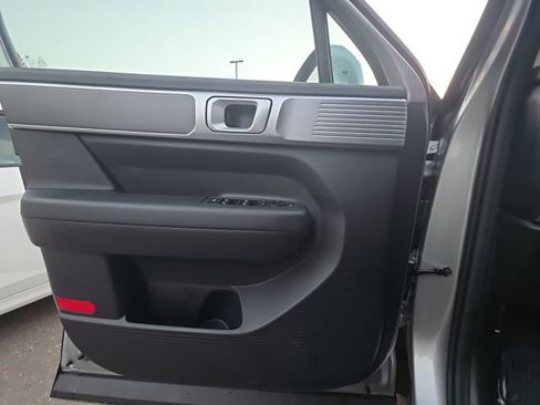 Used 2025 Hyundai Santa Fe SE image 39