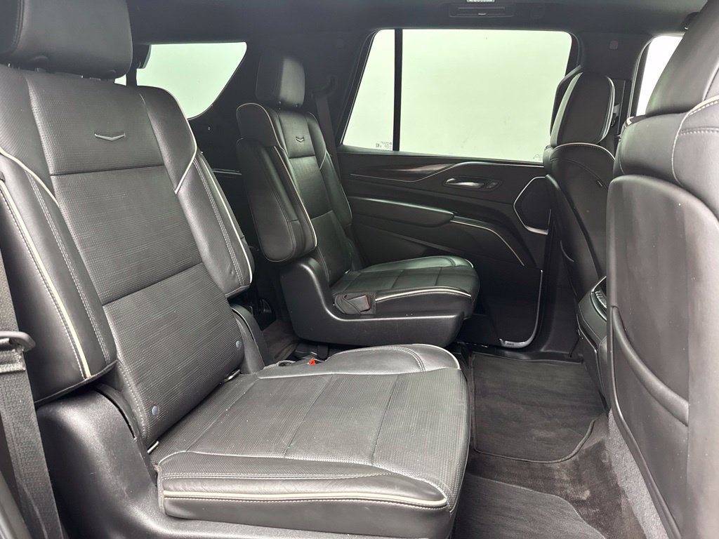 Used 2022 Cadillac Escalade Premium Luxury AWD/4WD image 24