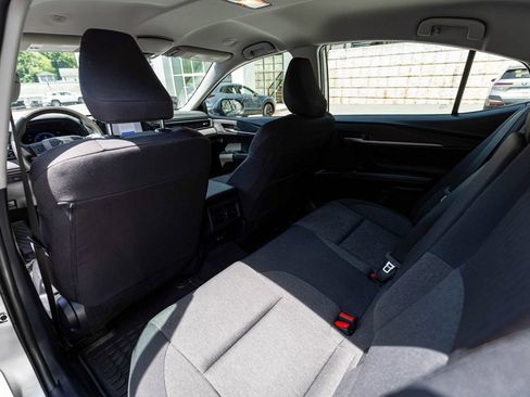 Used 2025 Toyota Camry LE AWD/4WD image 29