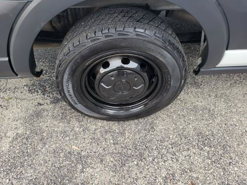 Used 2018 Ford Transit 350 XL RWD image 22