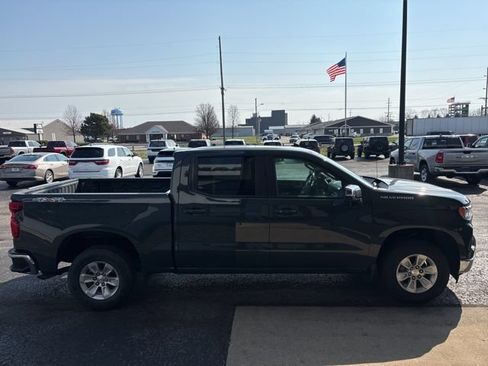Used 2025 Chevrolet Silverado 1500 LT AWD/4WD image 7
