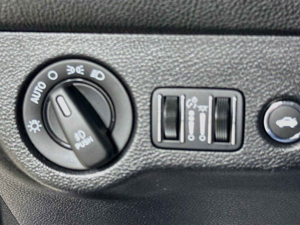 Used 2022 Dodge Challenger GT w/ Blacktop Package RWD image 15