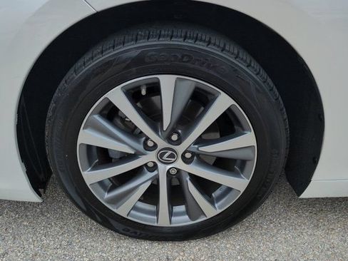 Used 2019 Lexus ES 350 w/ Accessory Package 2 FWD image 10
