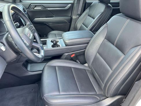 Certified 2024 GMC Acadia Elevation w/ Luxury Package image 5