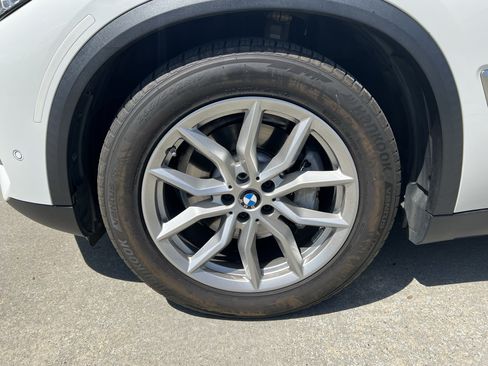 Used 2019 BMW X5 xDrive40i w/ Executive Package AWD/4WD image 13