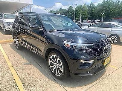 Used 2024 Ford Explorer ST-Line w/ Class IV Trailer Tow Package