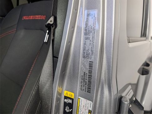 Used 2021 Jeep Gladiator Rubicon image 34