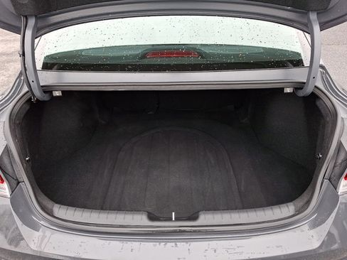 Used 2023 Hyundai Elantra Limited image 29