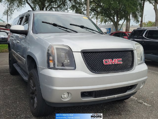 Used 2012 GMC Yukon XL SLE AWD/4WD image 1