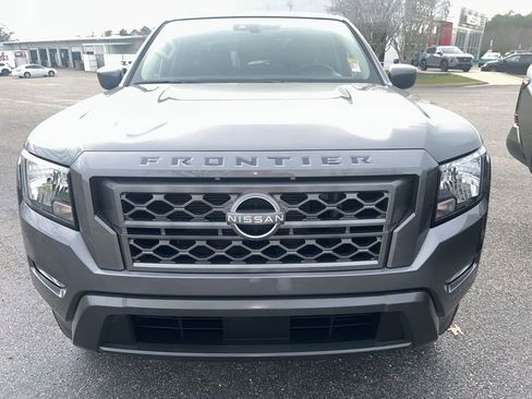 Used 2023 Nissan Frontier SV w/ SV Convenience Package image 2