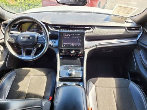 Used 2022 Jeep Grand Cherokee Altitude image 13