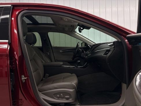 Used 2016 Chevrolet Impala LTZ w/ Enhanced Convenience Package FWD image 11