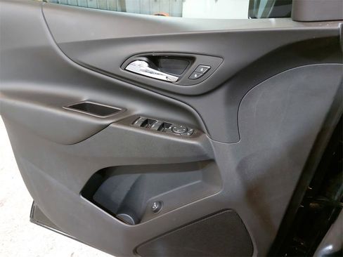 Used 2020 Chevrolet Equinox LT image 26