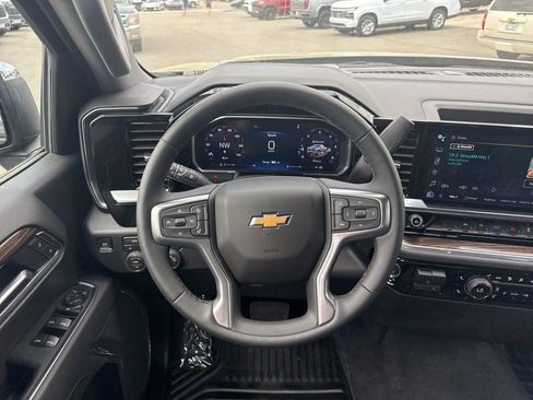 Used 2026 Chevrolet Silverado 1500 LT image 13