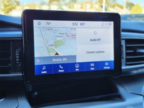 Used 2022 Ford Explorer XLT w/ Equipment Group 202A image 22