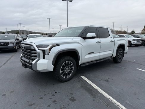 Used 2023 Toyota Tundra Limited image 3