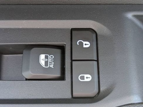New 2026 Jeep Compass Latitude AWD/4WD image 32