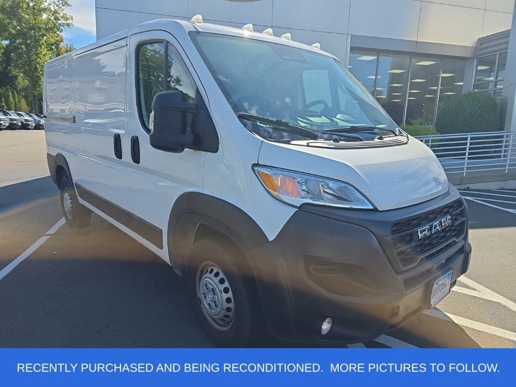 Used 2025 RAM ProMaster 2500 w/ Convenience Group FWD image 1