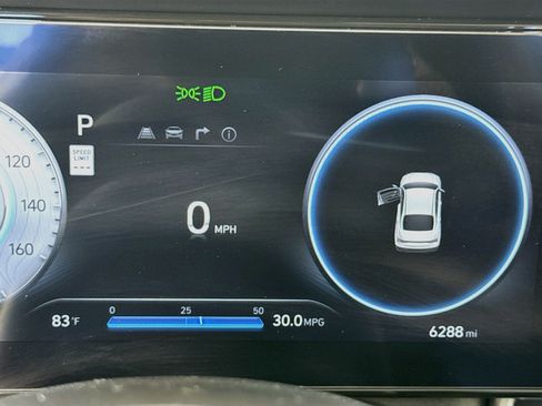Used 2025 Hyundai Elantra Limited FWD image 14