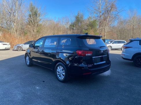 Used 2018 Kia Sedona L image 8