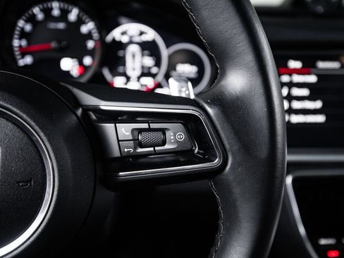 Certified 2023 Porsche Panamera image 16