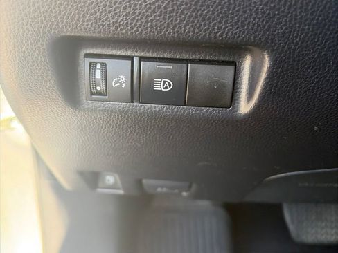 Used 2024 Toyota RAV4 LE AWD/4WD image 13