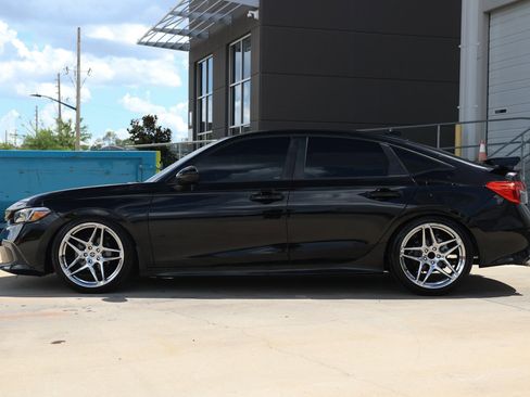 Used 2023 Honda Civic Sport image 4