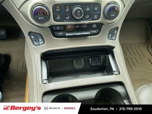Used 2020 GMC Yukon XL Denali w/ Enhanced Security Package AWD/4WD image 38