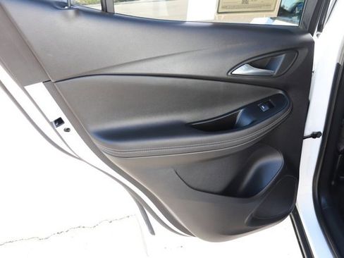 Used 2025 Buick Encore GX Preferred image 12