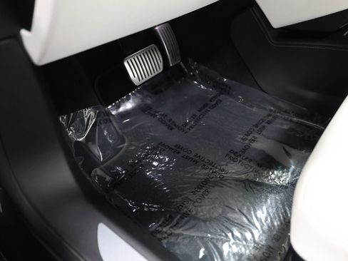 Used 2017 Tesla Model S 100D image 30