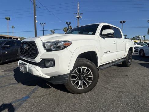 Used 2021 Toyota Tacoma TRD Sport w/ Technology Package RWD image 1