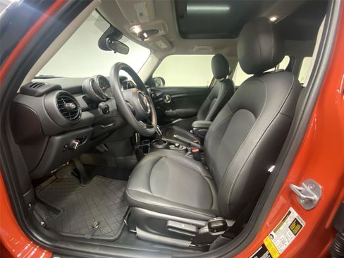 Used 2020 MINI Cooper 4-Door Hardtop FWD image 17