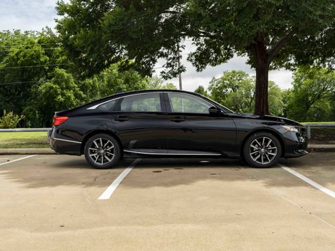 Used 2021 Honda Accord EX-L image 11
