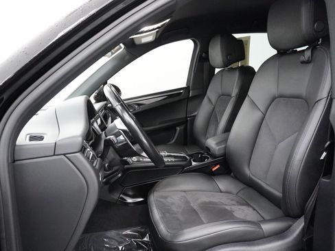 Used 2021 Porsche Macan image 5