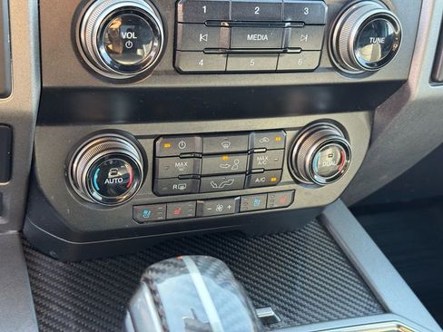 Used 2019 Ford F150 Raptor w/ Equipment Group 802A Luxury image 31