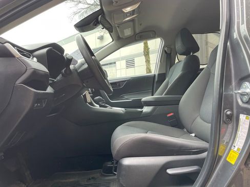 Used 2024 Toyota RAV4 LE image 19