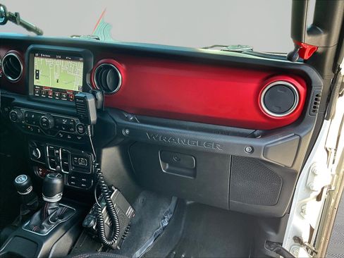 Used 2021 Jeep Wrangler Unlimited Rubicon AWD/4WD image 26