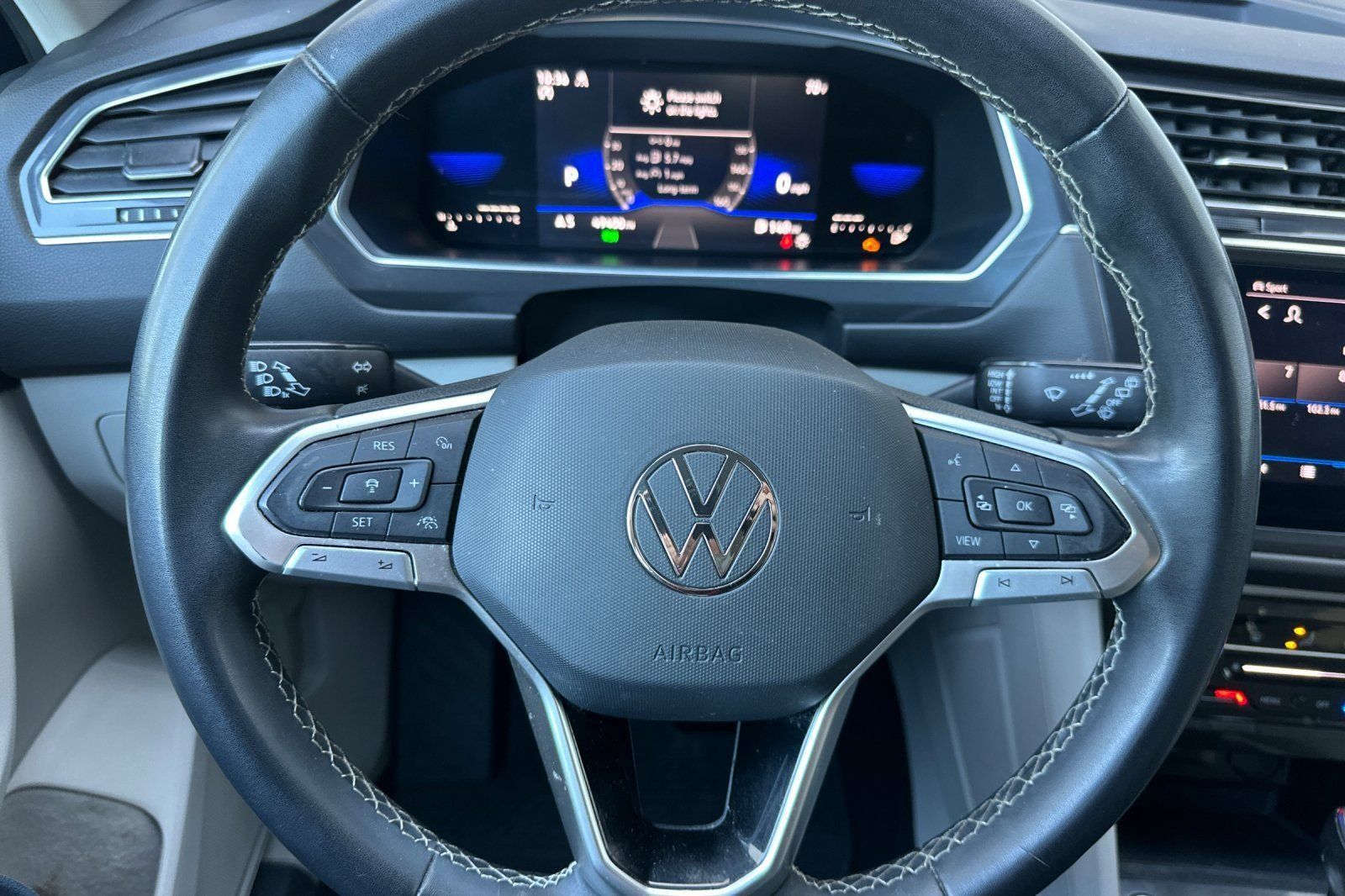 Used 2023 Volkswagen Tiguan SE AWD/4WD image 26