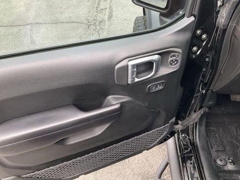 Used 2020 Jeep Gladiator Sport w/ Quick Order Package 24S image 26