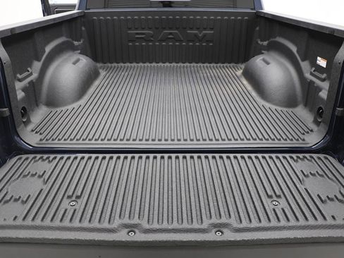 Used 2024 RAM 1500 Laramie AWD/4WD image 11