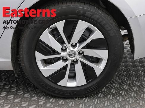 Used 2024 Nissan Altima 2.5 S FWD image 32