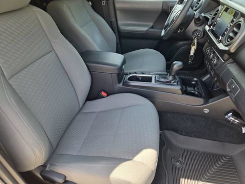 Used 2020 Toyota Tacoma SR RWD image 15