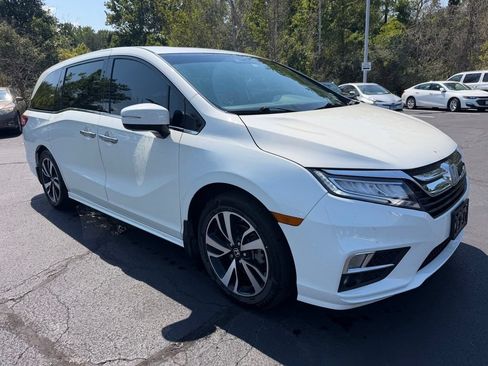Used 2018 Honda Odyssey Elite image 4