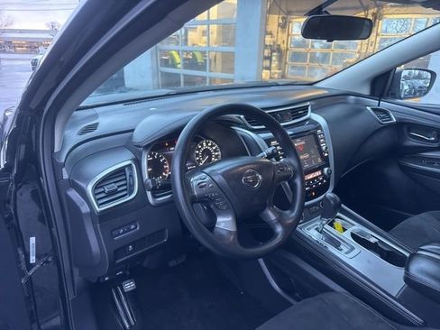 Used 2020 Nissan Murano S image 9